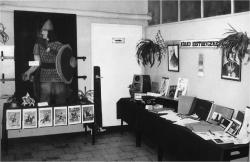 04.06.1988r. - 25 LAT SZKOŁY 1000 LECIA - wystawa dorobku towarzysząca uroczystości wręczenia Sztandaru. 