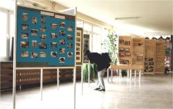 21 września 2002r. - wystawa poświęcona 40-leciu szkoły, historii oświaty na terenie gminy oraz patronowi.