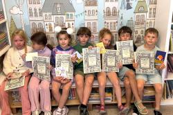 Sześciolatki w bibliotece szkolnej w roku 2025/2026